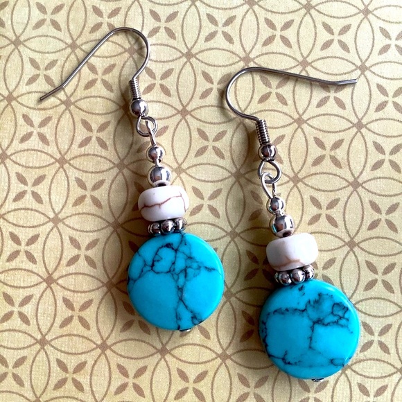 Howlite & Faux Turquoise Earrings. - Picture 4 of 4